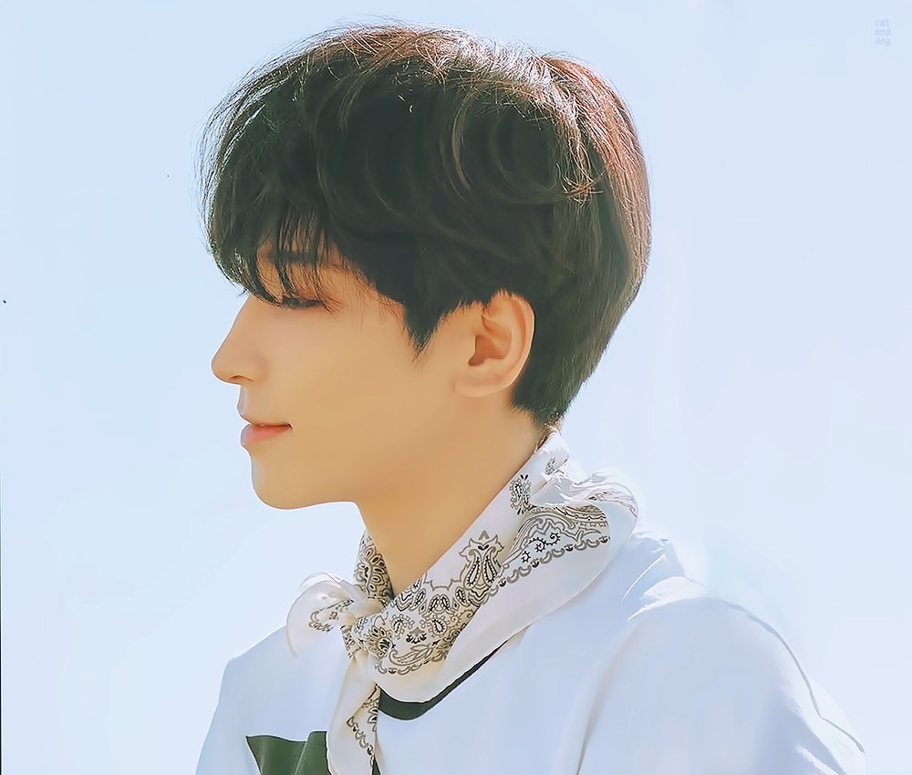 RHYMELE5S's tweet photo. 그 바다 https://t.co/3gtWympzRS