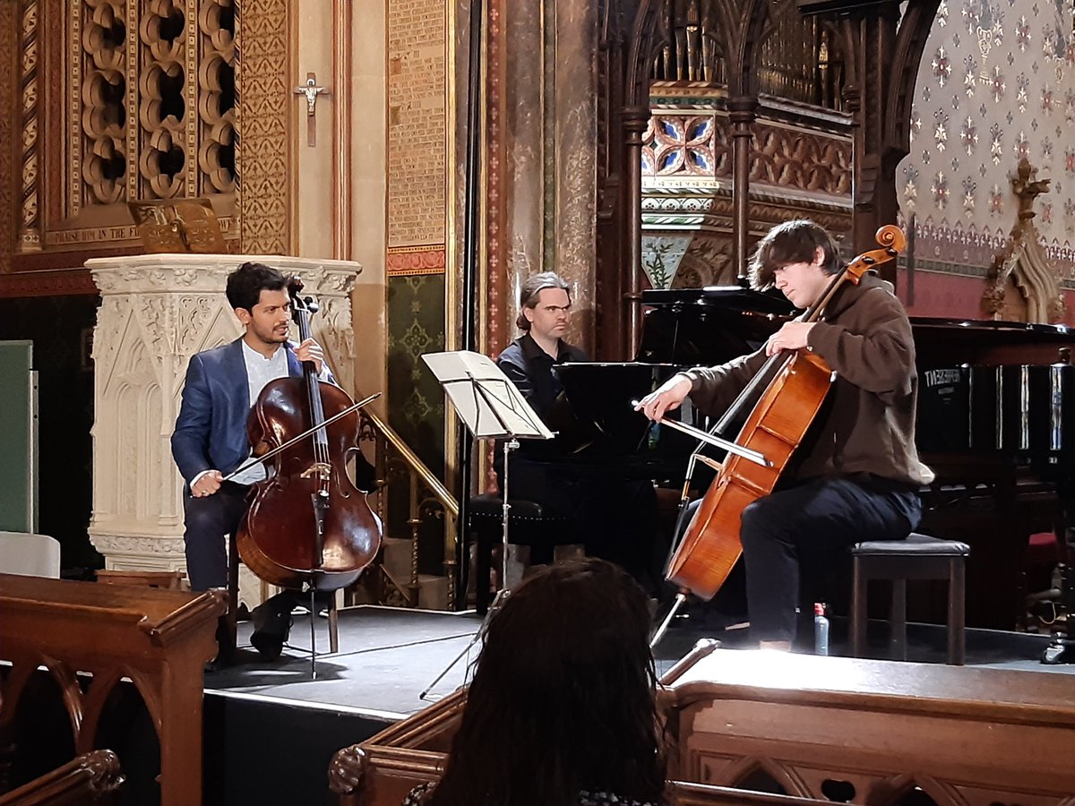 CarducciFest's tweet photo. Brilliant masterclasses this morning for young cellists with @ashokklouda - so much insight packed into such a short time! Looking forward to Schubert Quintet with @CarducciQuartet & Ashok this evening at 7.30. #cello #stringmasterclass #youngmusicians #gloucester https://t.co/BegYSlAXYb