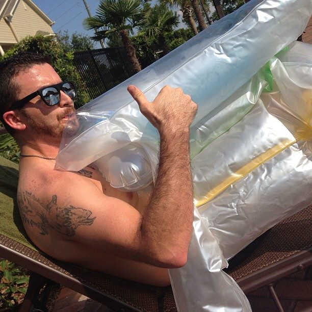 bloweruppers's tweet photo. Doing man stuff👍(blowing up floats) #strictlylungpower
#inflatable #floaty #looners #inflando #looner #blowbymouth #mouthinflate #mouthinflation #loonerguy #gaylooner #inflatablefetish #inflatables #pooltoyfetish #inflating #loonerboy #loonerfetish #inflationfetish https://t.co/v9euDJykJk
