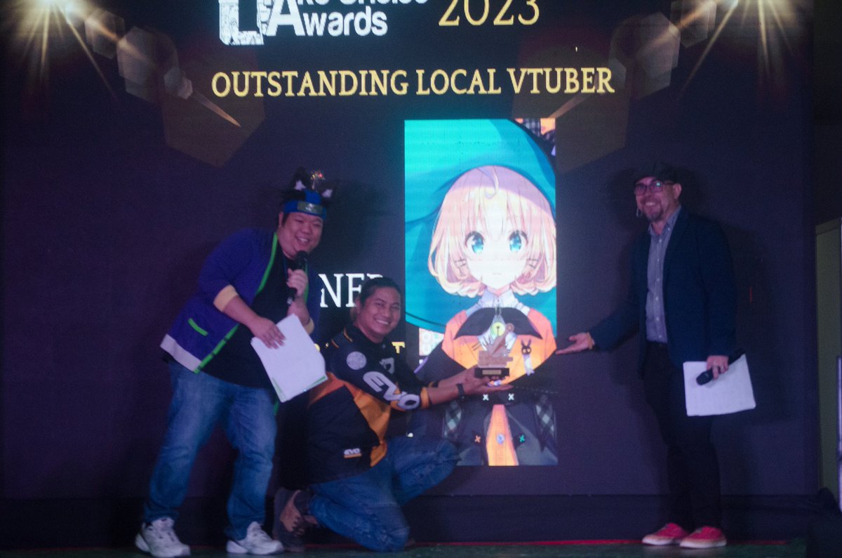 daviddangeloph's tweet photo. Congratulations @MillieParfait for winning as Outstanding Vtuber for Otaku Choice Awards 2023.

#PinoyOtakuFestival
#POF2023
#POFShizen
#OtakuChoiceAwards https://t.co/TB3DnP0r0B