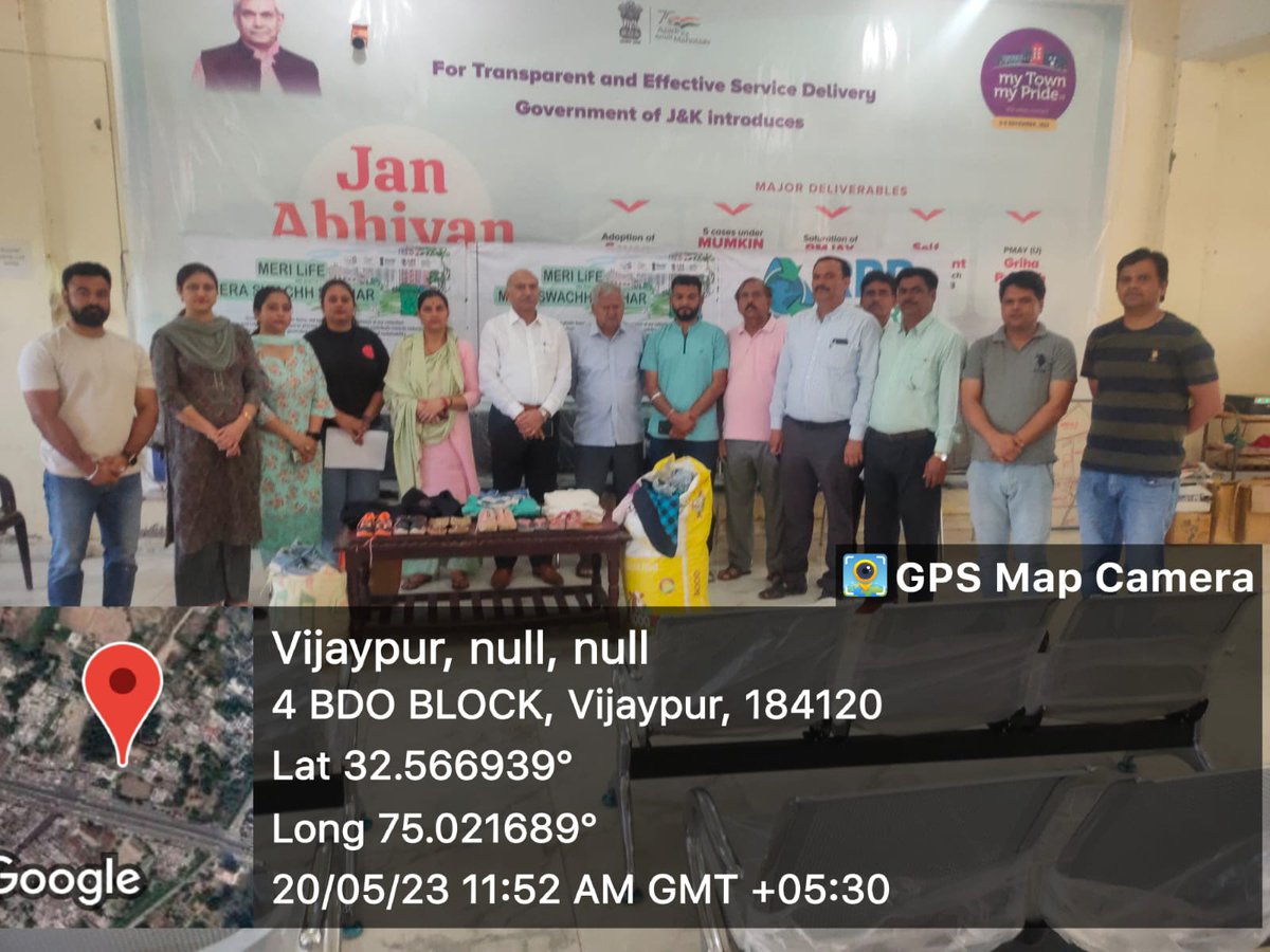 Swachhvijaypur5's tweet photo. Today @eovijaypur inaugurate #RRRCentre #RRRLIFE #IndiaVsGarbagein the presence of #chairman #wardmembers #SHGmembers nd #citizens in coordination with #IEC team Vijaypur.
📍Mc vijaypur, jammu division.
@AIILSG_Official @aiilsgjk @dcsambaoffice @PuneetSharma75 @JammuUlb https://t.co/EDfkeEnhGI