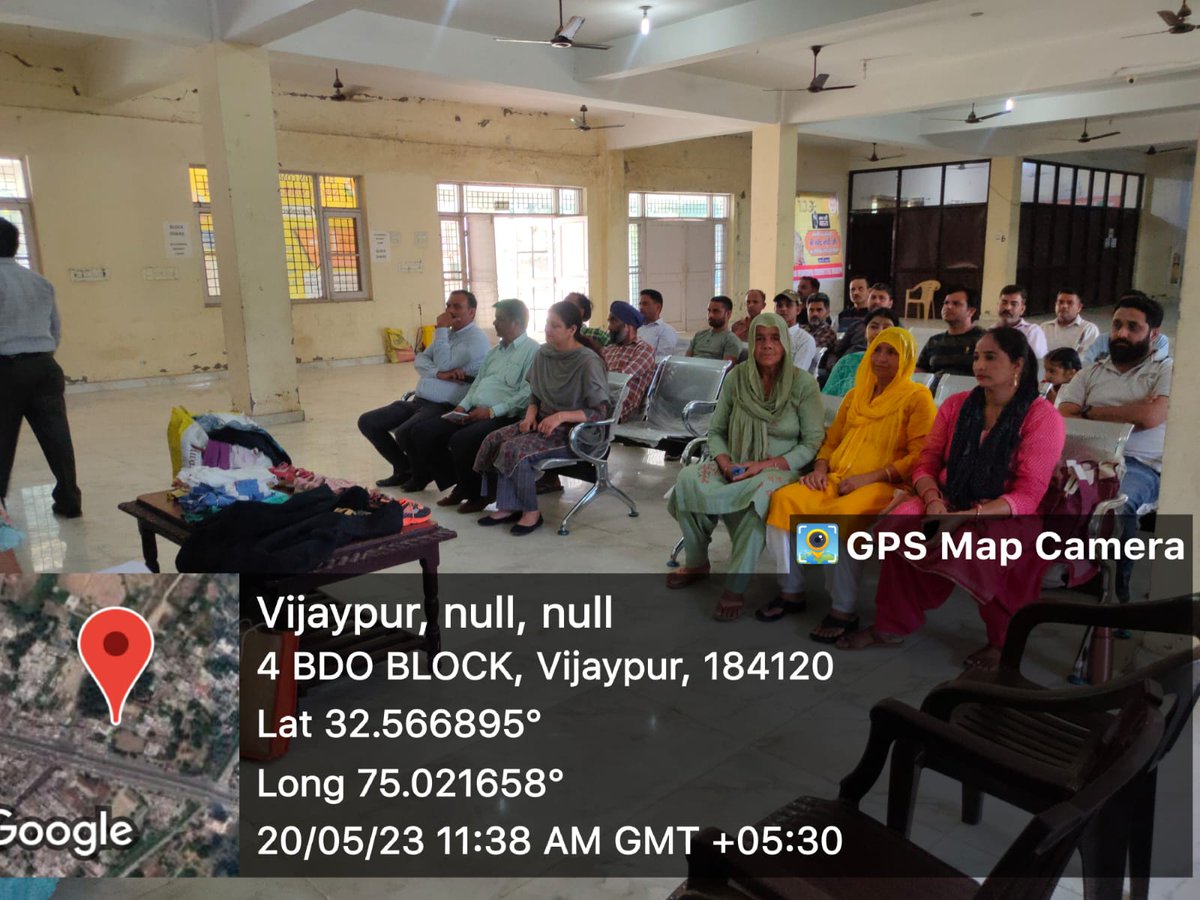 Swachhvijaypur5's tweet photo. Today @eovijaypur inaugurate #RRRCentre #RRRLIFE #IndiaVsGarbagein the presence of #chairman #wardmembers #SHGmembers nd #citizens in coordination with #IEC team Vijaypur.
📍Mc vijaypur, jammu division.
@AIILSG_Official @aiilsgjk @dcsambaoffice @PuneetSharma75 @JammuUlb https://t.co/EDfkeEnhGI