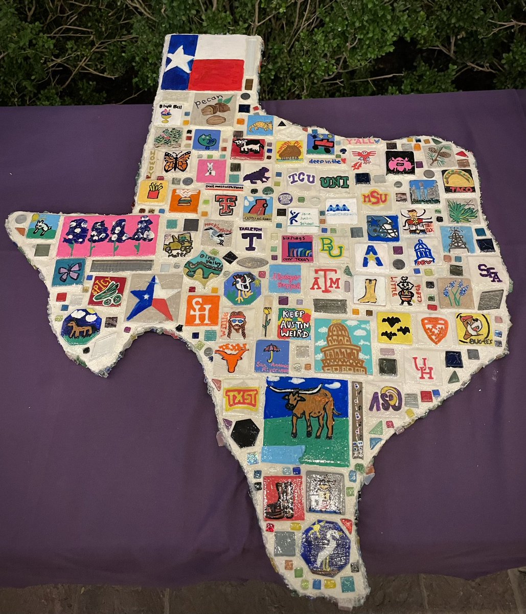 TheNotoriousEEG's tweet photo. I was lucky enough to be the high bidder for this beautiful piece made by students from the Jane Justin School at the recent Party on the Patio fundraiser for the #ChildStudy Center at @CookChildrens!
You’ll soon find it in the #Neuroart collection of the Justin Institute for Mind 🧠 Health!
