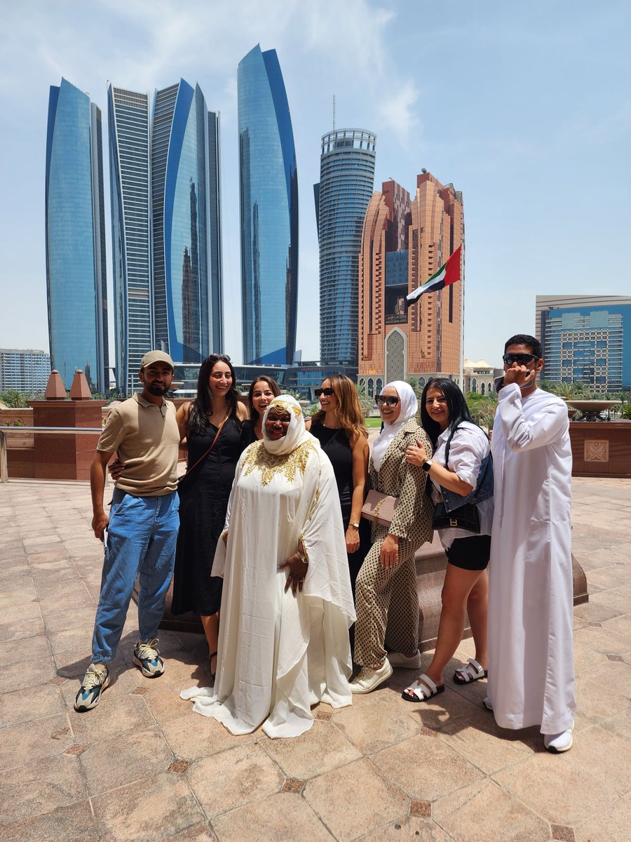 ThisMarjyMarj's tweet photo. An honor to receive compliments at the Emirates Palace in Abu Dhabi.
#Humanity #HumanityChats #SameElephants #TheShimmigrant #TogetherWeCanGoFar #EmiratesPalace #AbuDhabi #UAE https://t.co/I3kG37JOB3