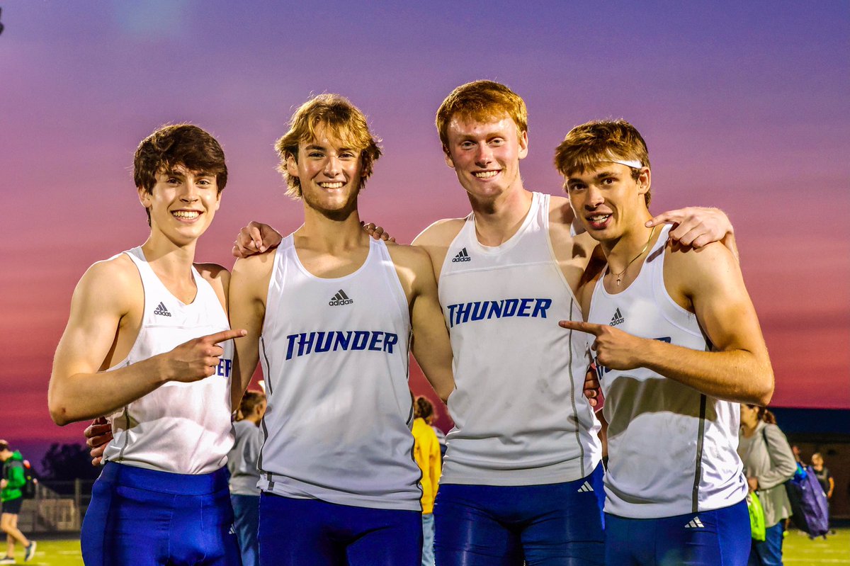Finally got to see these regional champs do their thing … 4x400 champs @AndrewHolton9 <a href="/john_niesen/">John Niesen</a> <a href="/tyroshau10/">Ty Roshau</a> and John Jacobson!  🔥 3.23.69… good luck at state!  

<a href="/sjathundertrack/">SJA Track & Field and Cross Country</a> 
<a href="/SJA_Gameday/">St. James Thunder Athletics & Activities</a> 
<a href="/sportsinkansas/">Sports in Kansas</a> 
<a href="/KansasPregame/">Kansas Pregame</a>