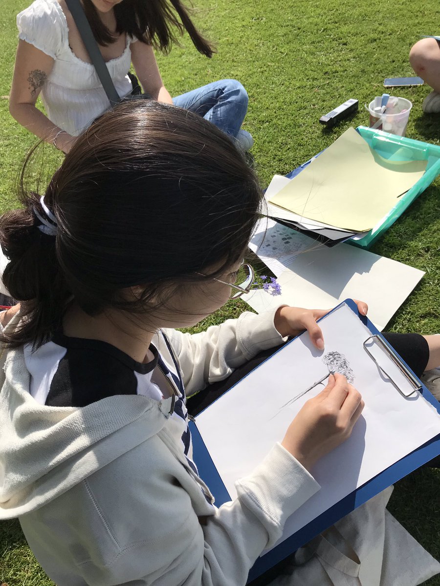 Headington Rye Boarding (@hso_boarding) on Twitter photo Amazing sketching today by @HSOdavenport to support Dr Coleman-Jones as part of Oxfordshire Arts Week @HeadingtonSch Amazing sketching today by @HSOdavenport to support Dr Coleman-Jones as part of Oxfordshire Arts Week @HeadingtonSch