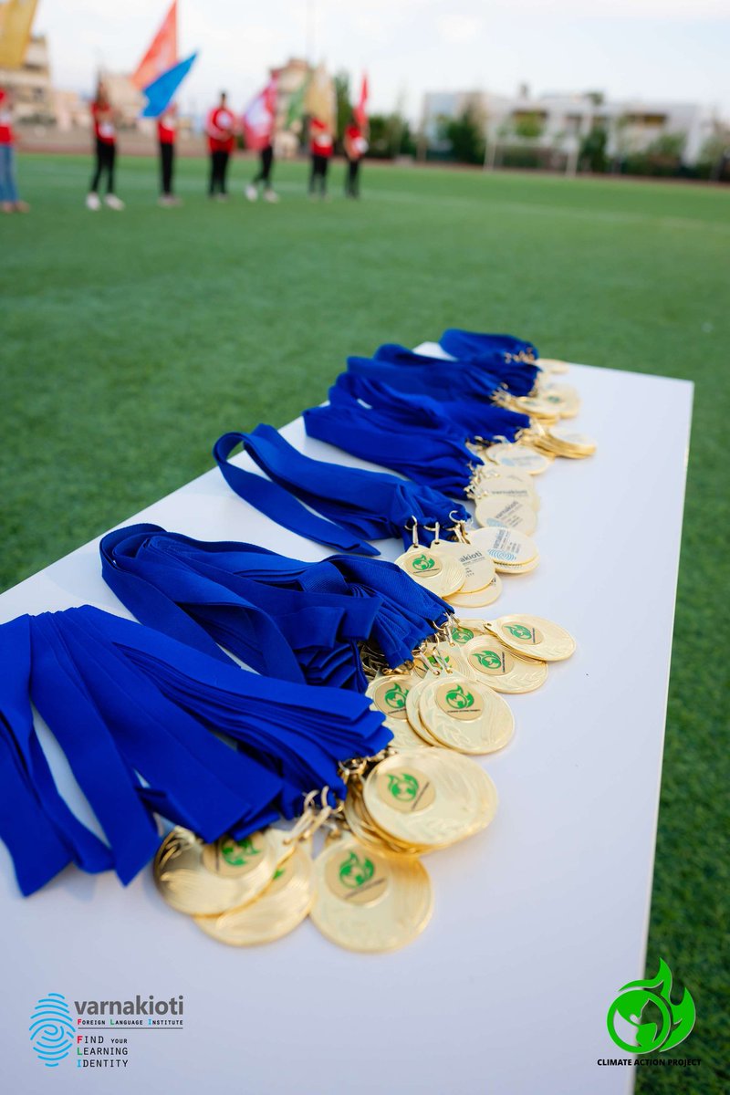 Varnakioti_'s tweet photo. A Relay Race for @ClimateActionED 🌎🏃#Varnakioti_ss took action by organising and participating in a Relay Race they also spread the message for a sustainable planet rapidly and effectively! #SDGs #GlobalGoals Thank you🙏 @koentimmers @JenWilliamsEdu https://t.co/xVniX5z1GD
