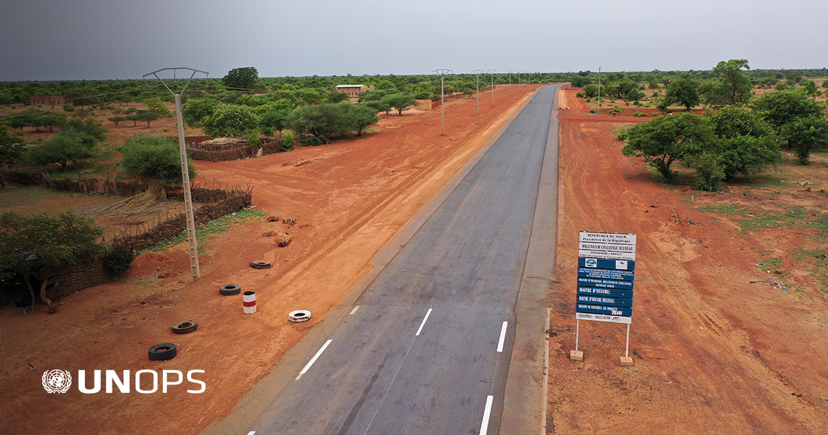 UNOPS en français (@unops_fr) on Twitter photo En cas d’urgence médicale, l’état des routes peut faire la différence entre la vie et la mort.
Au #Niger, la réhabilitation de plus de 300 kilomètres de routes améliore l’accès aux soins de santé: bit.ly/3oaMYon | <a href="/MCCgov/">Millennium Challenge Corporation</a> <a href="/McaNiger/">Millennium Challenge Account - Niger (MCA-Niger)</a> En cas d’urgence médicale, l’état des routes peut faire la différence entre la vie et la mort.
Au #Niger, la réhabilitation de plus de 300 kilomètres de routes améliore l’accès aux soins de santé: bit.ly/3oaMYon | <a href="/MCCgov/">Millennium Challenge Corporation</a> <a href="/McaNiger/">Millennium Challenge Account - Niger (MCA-Niger)</a>