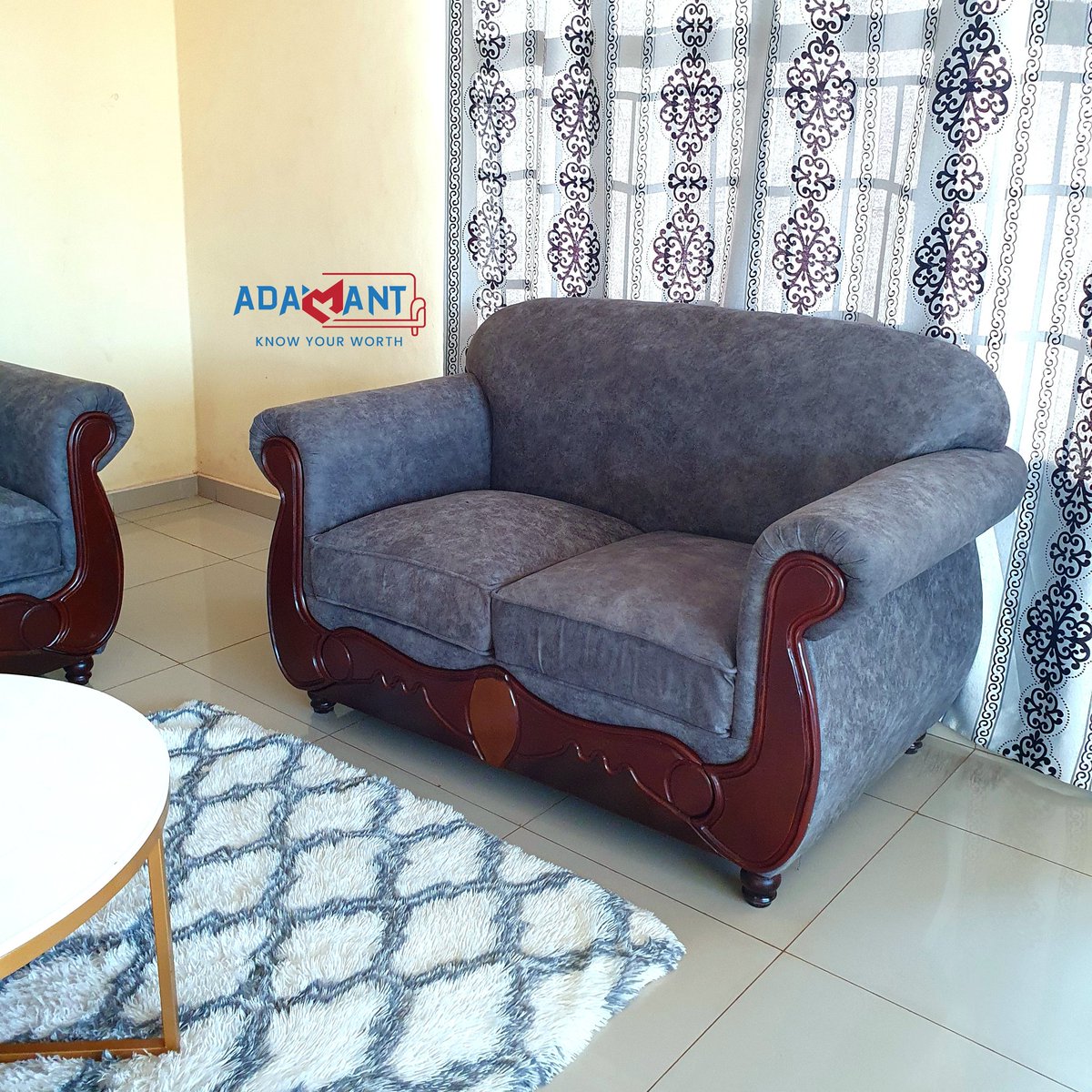 🔥Lavender Classic🔥

Quality and nothing but level best input is the code that we operate by. Get this traditional but timeless piece with a beautiful wood padded finish for only K1,600,000 ~ 3 2 2

Call/WhatsApp 0997796818 or 0888316353.

Adamant|Know Your Worth 🇲🇼.