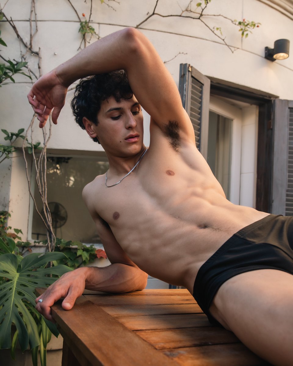 Around the house with Quimey from Buenos Aires 🇦🇷. Tags on Insta. Photography by me. 5/5