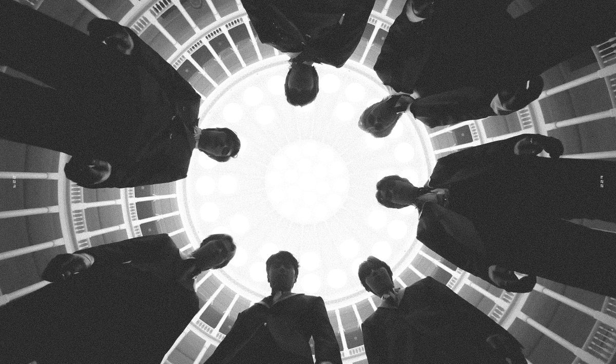 LALIKONs's tweet photo. ( 🩸 ) — 𝓌ake up  ;  k𝒾ss  ;  b𝒾te * https://t.co/PTC8OOkYM4