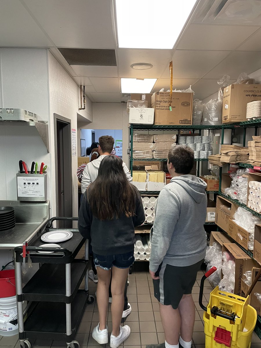 Thank you to Prakash, Amanda and the terrific staff <a href="/fatburger/">Fatburger</a> for generously allowing CCH Foods and French classes to visit their Lethbridge store  and treating us to some very delicious poutine! Your passion for what you do shines!
<a href="/cchschool/">Catholic Central</a>  <a href="/takemeoutside/">Take Me Outside</a> <a href="/GEOEC/">GEOEC</a>