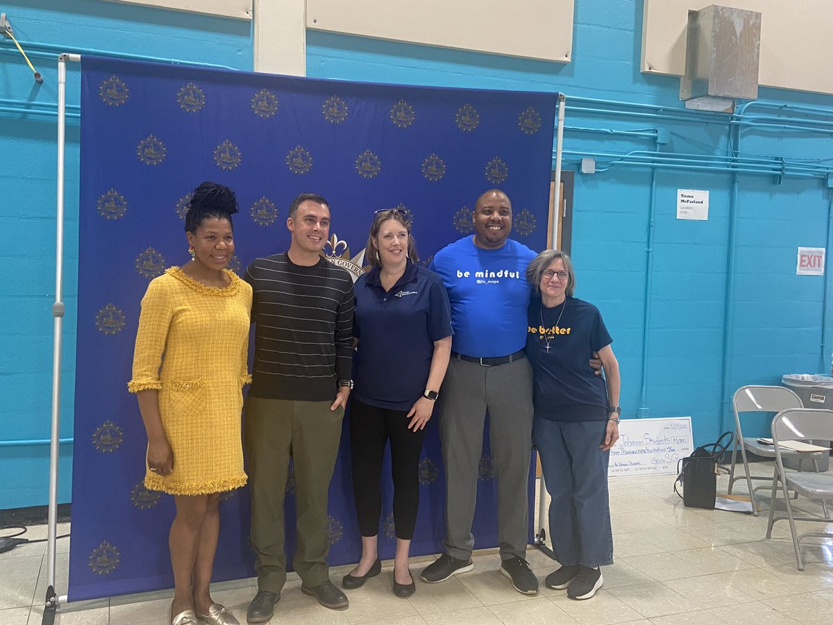 JLC_MNPS's tweet photo. We want to shout out @ericasgilmore @nashvilletrustee @redyer @Sledgefor17 With the support of Junior Achievement and the Trustees Office, every middle school student was awarded funds to start a bank account for being a Junior Achievement financial literacy graduate. https://t.co/vt2aauU1Vd