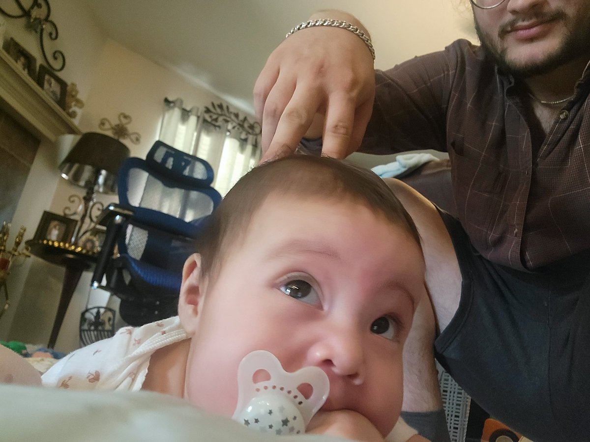 JackFsux's tweet photo. My niece is perfect, glad I got to meet her https://t.co/9Qc6IiH1ON