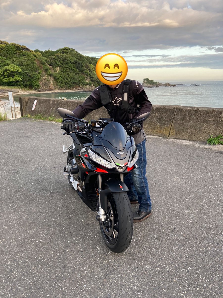 BeastieSovl's tweet photo. 久々のロンツー♪♪
やや寒かったけど、楽しかった〜🏍️🏍️💨💨

#ツーリング　#和歌山　#アプリリア　#夫婦ライダー https://t.co/LLhfrAPLex