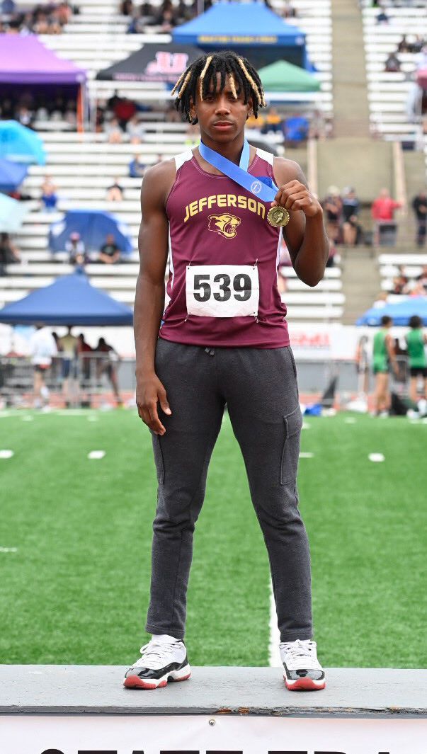 West Virginia AAA 400m dash winner