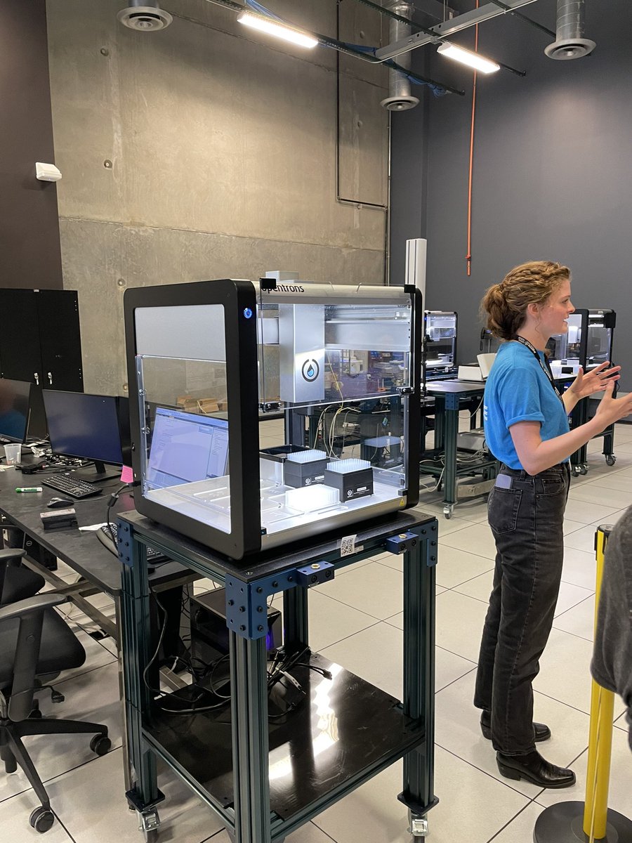 Kevin (@senorbrownosd) on Twitter photo Thank you to Mrs. Chor for opening up Argonne National Labs today. This place is amazing! <a href="/OSD135/">Orland District 135</a> <a href="/Liberty_D135/">Liberty School</a> <a href="/135Learning/">OSD 135 Learning</a> #OSD135 Thank you to Mrs. Chor for opening up Argonne National Labs today. This place is amazing! <a href="/OSD135/">Orland District 135</a> <a href="/Liberty_D135/">Liberty School</a> <a href="/135Learning/">OSD 135 Learning</a> #OSD135