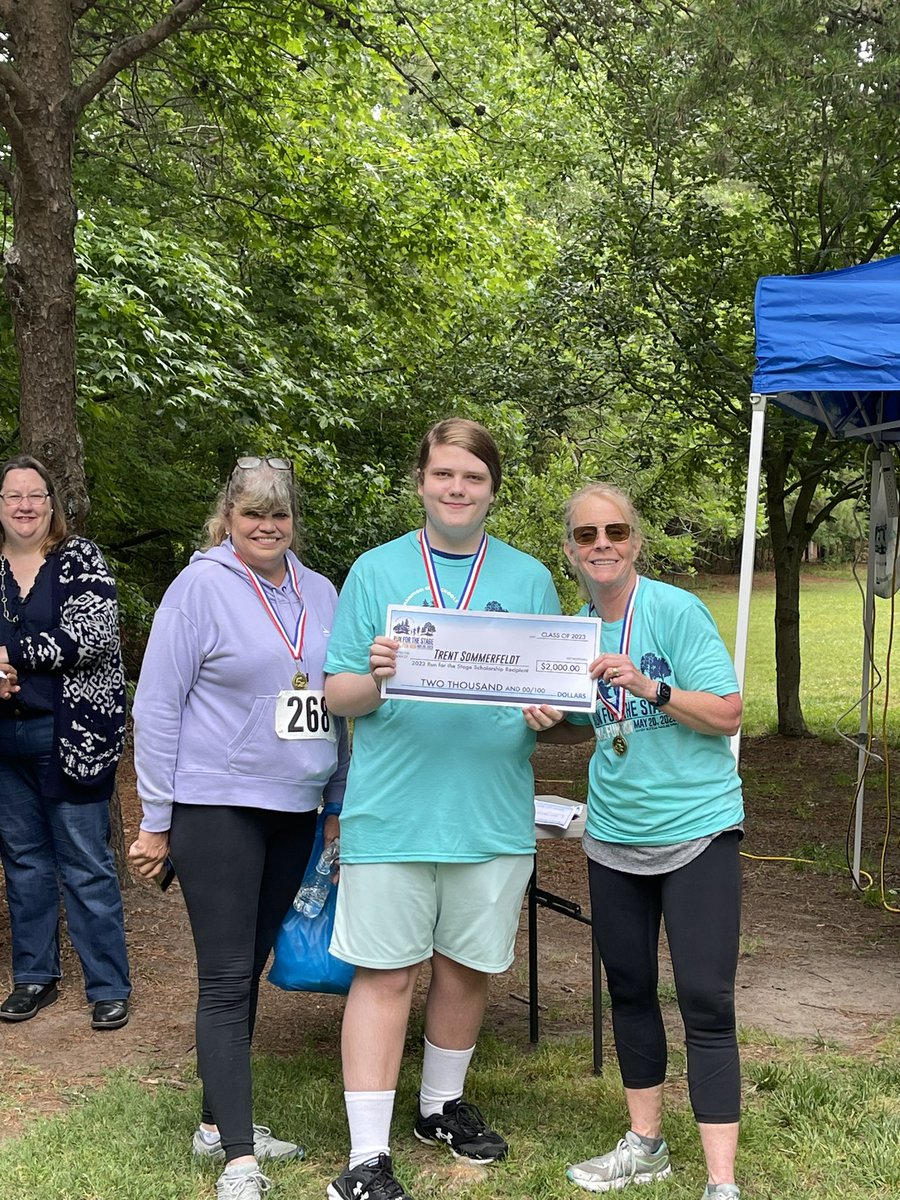 Joy Charbonneau tweet media