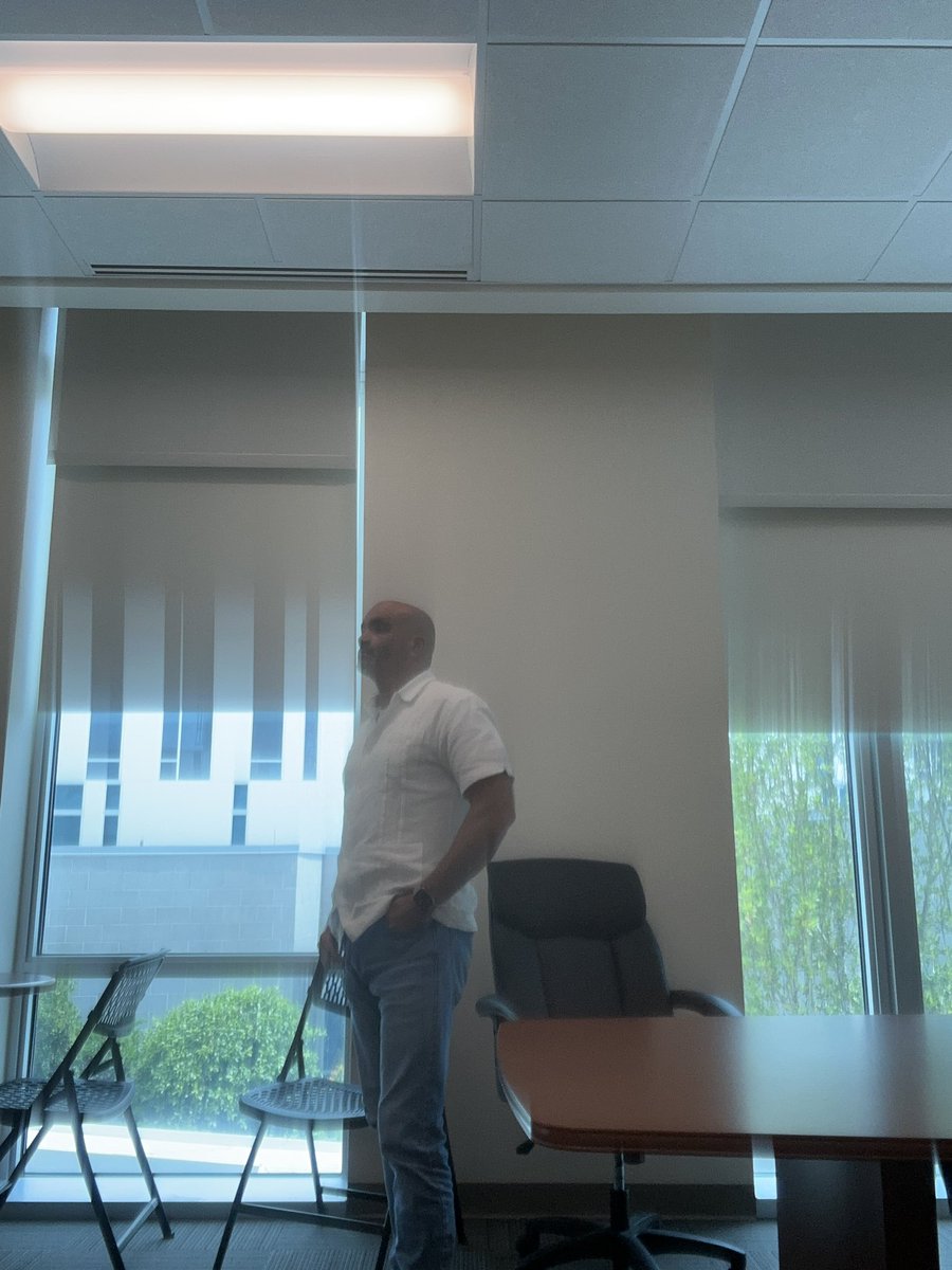 frostbitecra's tweet photo. When your co-worker catches you day dreaming about “being on vacation”…. 😩😩😩 #takemebacktoDR #TakeMebackToStThomas #TakeMeBackToSpain https://t.co/mzI4liPJtr
