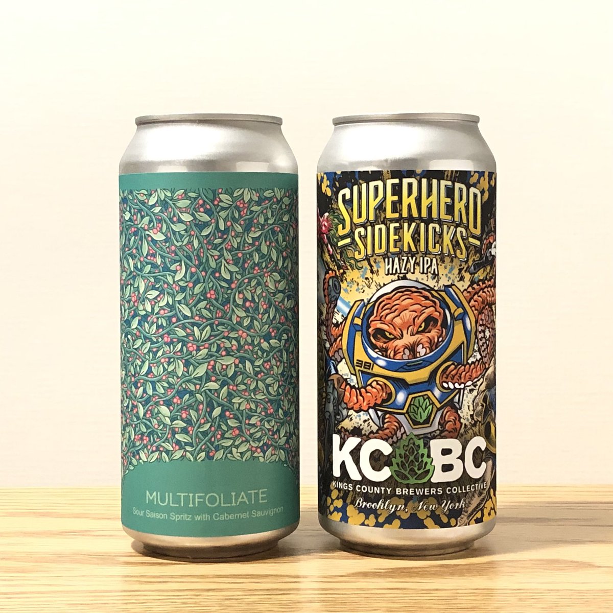 shingo2000's tweet photo. 対照的だけどどっちも好きなラベルのデザイン。アメリカのクラフトビールの度量の広さを感じる。#hudsonvalleybrewery と #kcbcbeer https://t.co/wc8w9EL2eL