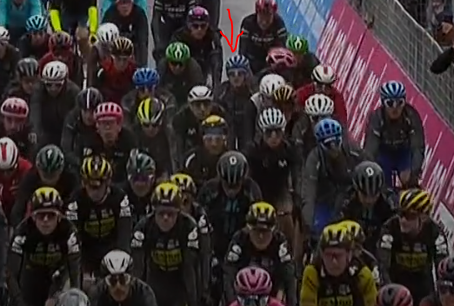 Eritropoetina's tweet photo. Dunbar finished in peloton on the bike of Campbell Stewart, so he didn't lose 3 minutes. #Giro https://t.co/x5ZLrzLdU4