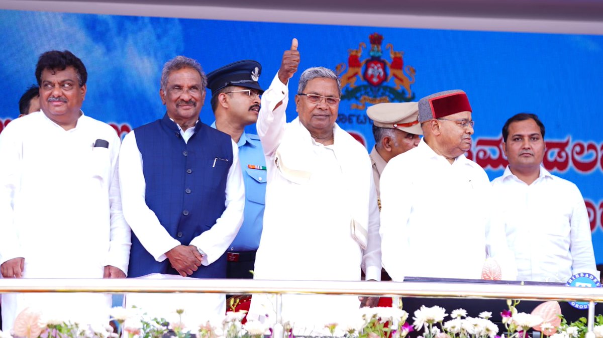 It rained in #Karnataka after 
 #SiddaramaiahOathCeremony as @CMofKarnataka 
It looks like very  auspicious sign of Good Governance . 
#GodsBlessings
@INCIndia
@kharge @RahulGandhi
@priyankagandhi @siddaramaiah @Dr_Yathindra_S 
#SiddaramaiahCabinet #SiddaramaiahCM #Rain