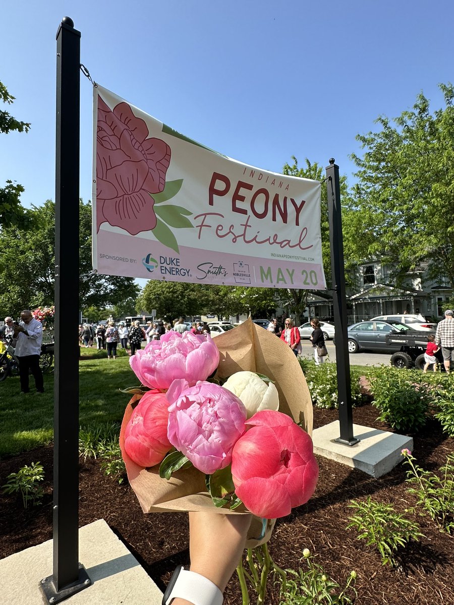 CaseyNCawthon's tweet photo. Beautiful morning in @NoblesvillePark for the #IndianaPoenyFestival! 🪷 #LifeInIndy https://t.co/ERFvdR7e7x