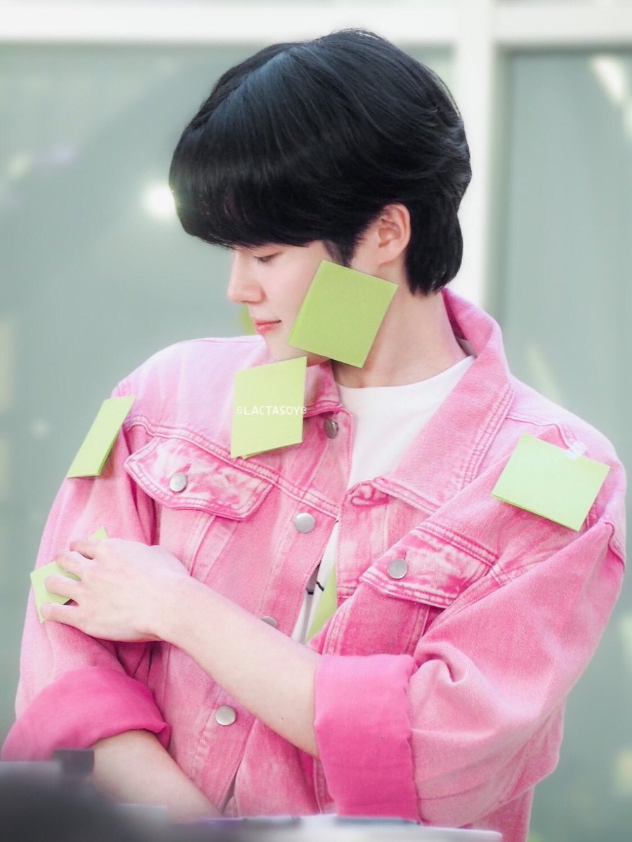jhy__mylove1's tweet photo. แปะตรงไหนดีน้าา ตรงนี้ละกัน~
#bommu - @bomm_u
#MISTINExTARBOM https://t.co/4x3NdbR5Pz