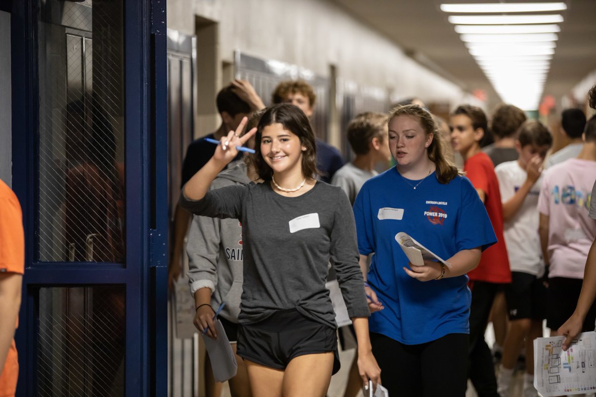 SaintViatorHS's tweet photo. While their freshmen orientation feels like it was just yesterday, at this time tomorrow, the Class of 2023 will officially be @svhsandshmalum. https://t.co/XKFlbYYPvM