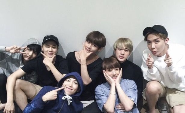 mintongki's tweet photo. 💜💖💙 https://t.co/BMQBHt5VN0