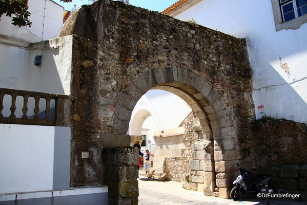 TravelGumbo's tweet photo. #TravelGumbo #PictureOfTheDay by #DrFumblefinger     #ttot 

Old #RomanGate #Evora #Portugal 

TravelGumbo
By Travelers, for Travelers

https://t.co/z1etYAz7Dp https://t.co/9EgwkQYh50