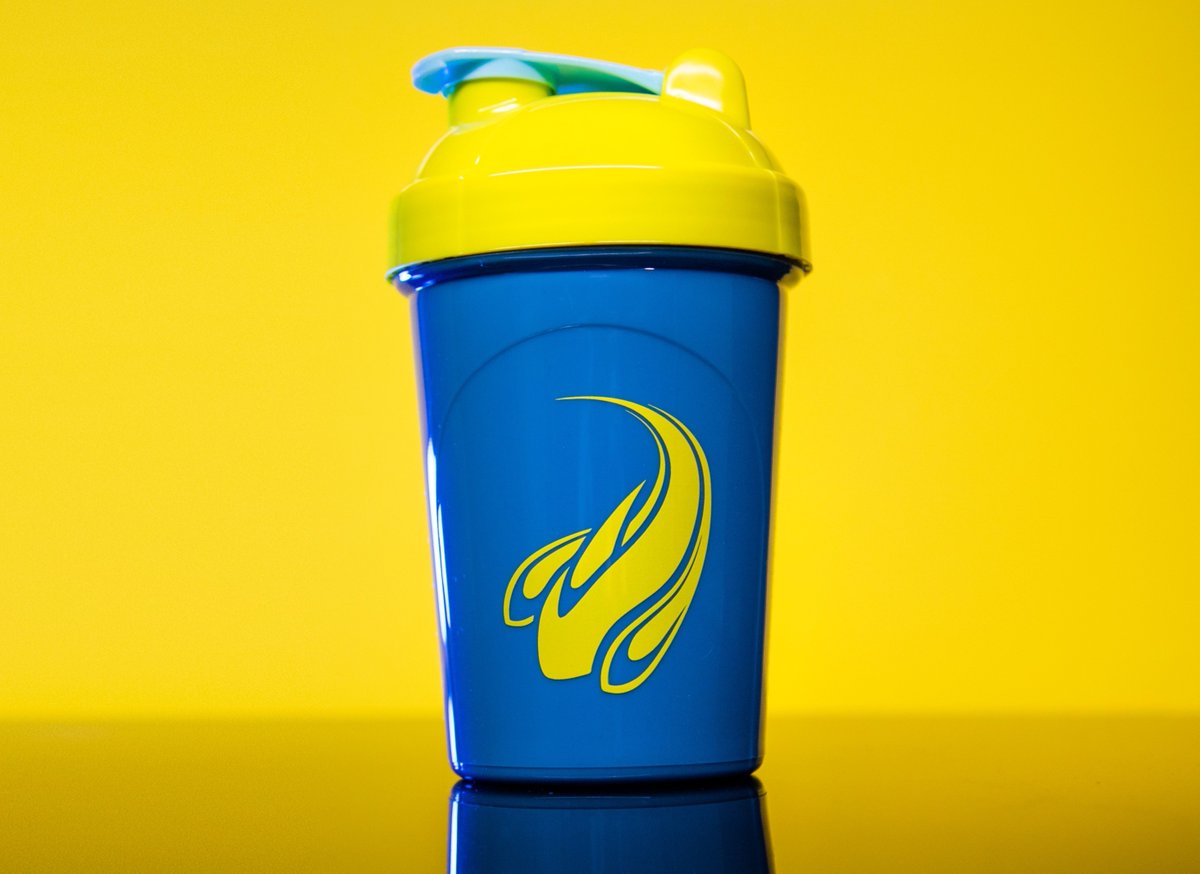 GFuelEnergy's tweet image. 💛 𝗟𝗜𝗞𝗘 + 𝗥𝗧 to win a BRAND-NEW @Nomeyy x #GFUEL STARTER KIT! Picking 2 winners on Monday to celebrate the launch of these beauties! ✨ 

🛒 𝗚𝗘𝗧 𝗬𝗢𝗨𝗥𝗦: GFUEL.ly/nomeyy-land-sh…