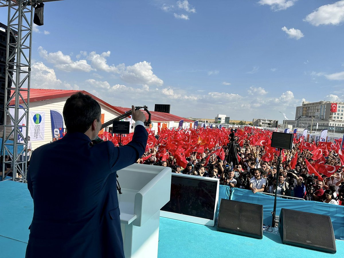 erbakanfatih's tweet photo. Adıyaman’da Sayın Cumhurbaşkanımız ve Sayın Devlet Bahçeli Bey ile birlikte halkımızla buluştuk. https://t.co/15HMoCfX9W