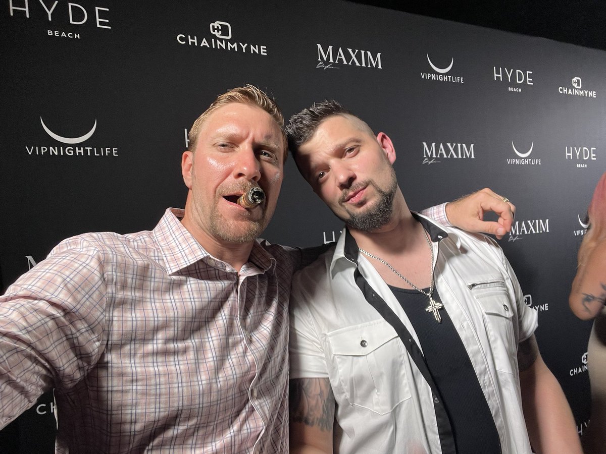 CryptoLifer33's tweet photo. Last night was pretty lit #slsmiami #poolpartys #Bitcoinmiami2023 #MiamiBeach @BoredMafiaEnt @SixP_ https://t.co/ncpTjNZ8fg