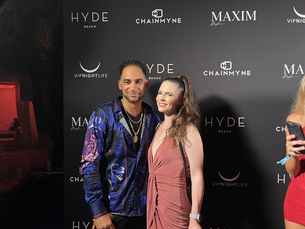 CryptoLifer33's tweet photo. Last night was pretty lit #slsmiami #poolpartys #Bitcoinmiami2023 #MiamiBeach @BoredMafiaEnt @SixP_ https://t.co/ncpTjNZ8fg