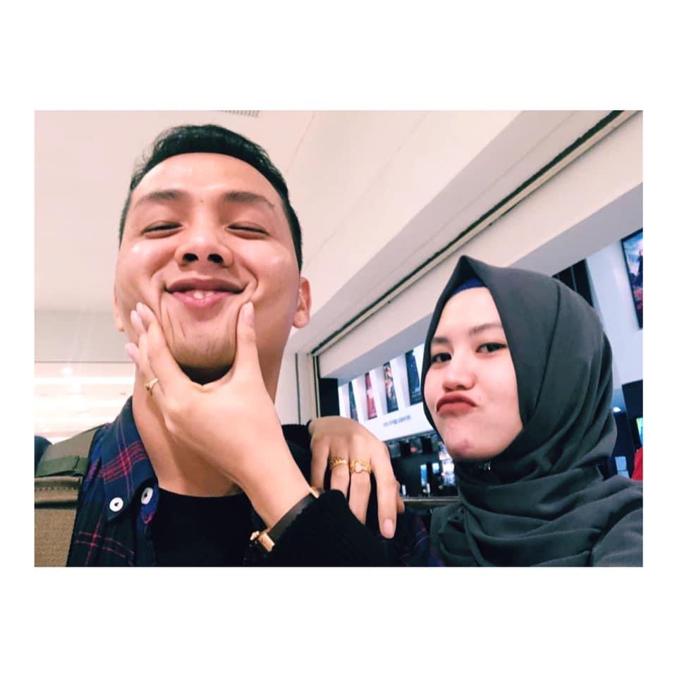 ria_pramitha's tweet photo. Pacaran 5tahun susah senang sama2 eh tahun ke 5malah gue diselingkuhin ya Allah salah apa aku ini,,kurang apa aku,,kurang sabar apa lagi aku ini🥺🥺 #selingkuh #lakicurang https://t.co/W6tTTRYUWi