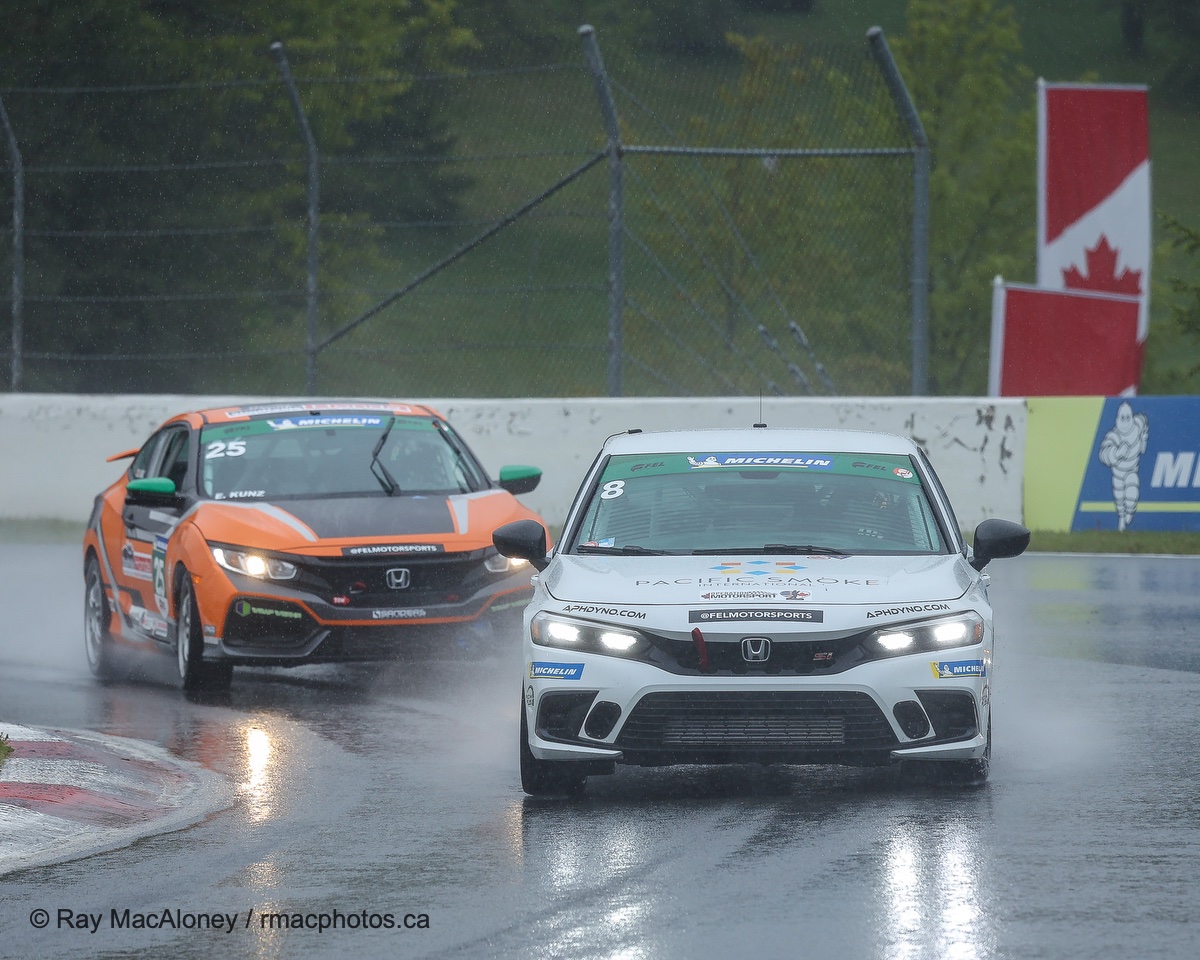 CDNAutoRacers's tweet photo. A wet and foggy start to the day here at @CTMPOfficial . @felmotorsports @RadicalCanada #ctmplife #victoriadayspeedfest @RaceCanada_ca https://t.co/3XAL3fPWPN