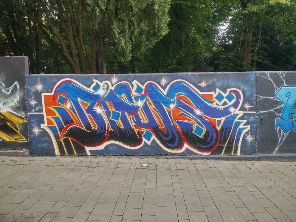 Oliver_Lippert's tweet photo. Graffiti @ Lindenbrauerei in Unna.

#graffiti #unna #mauer #graffito #piece #streetart #art #kunst #farbig #bunt #dortmund #photography #love #germany #lindenbrauerei #graffitiart #hamm #wall #photooftheday #artwork #colors #lünen #instagood #artist #nrw… https://t.co/hXLbxpVvsQ https://t.co/U70M52ohFp