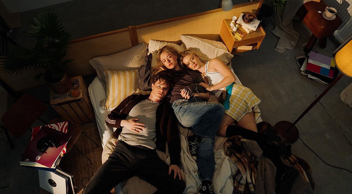 rydingdailyinfo's tweet photo. 📸 | Edvin Ryding com Zara Larsson e Felicia Maxime em novas imagens da gravação do teaser de seu novo filme “A Part Of You”. — (jakobjp) no Instagram. https://t.co/CElohxbTZ3