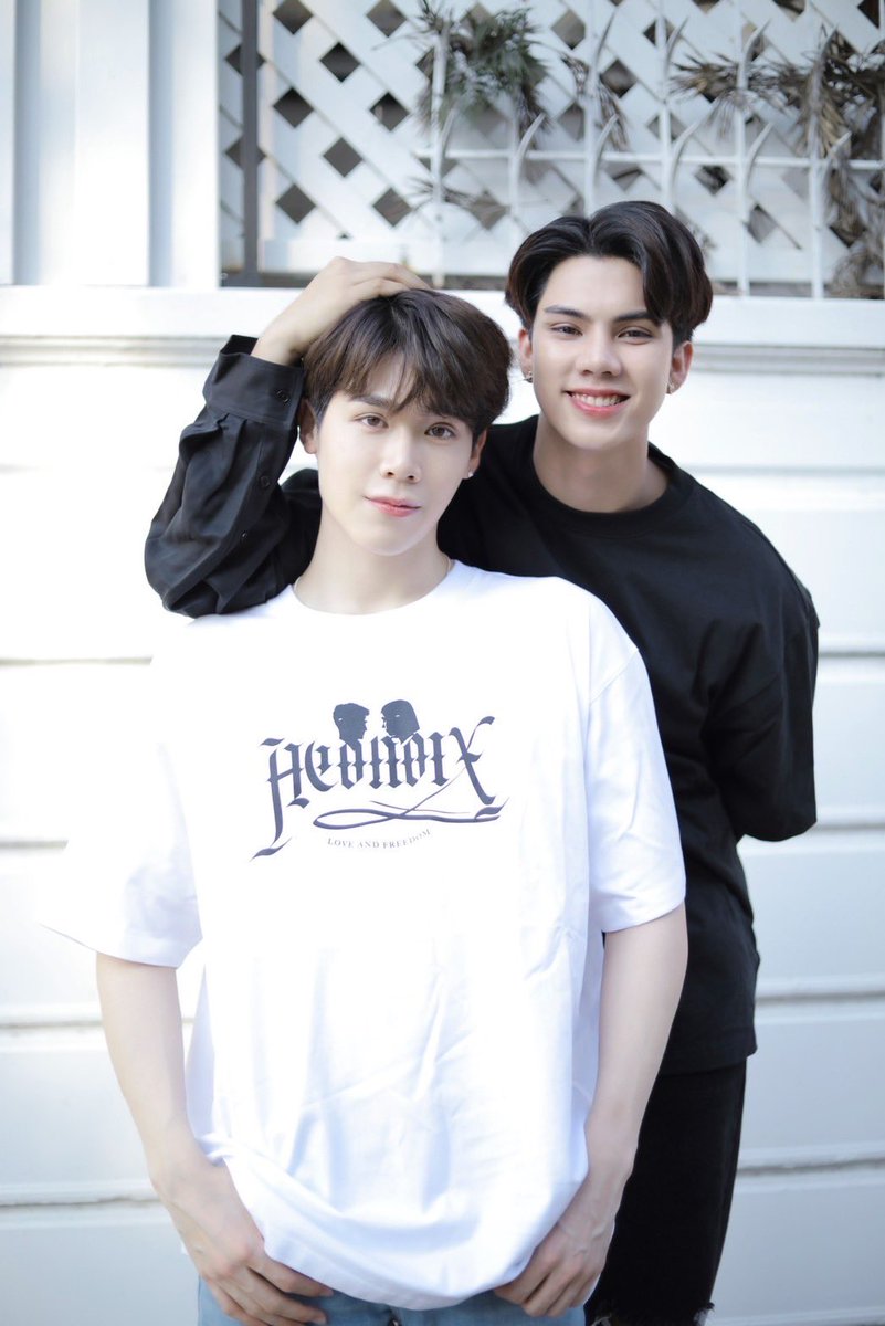 fort_fts's tweet photo. Here we prepare a special gift just for you, a song that carries our love. Join us on May 21st and enjoy it together— Travelingwith you, coming soon at 00：00, 5.21 （Beijing time）💕

#travelingwithyouxfortpeat
#Babyfeat
#ComeFortZon 

Spotify：https://t.co/cxiE0jPQPe https://t.co/cOcxAnmCKK