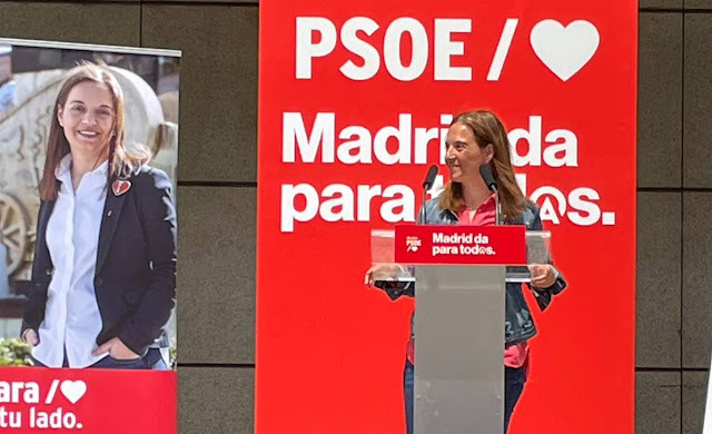 jorge_cfe's tweet photo. La alcaldesa anuncia la firma de la escritura de propiedad de los terrenos del Acuartelamiento Aéreo https://t.co/pBf7iB6hzL