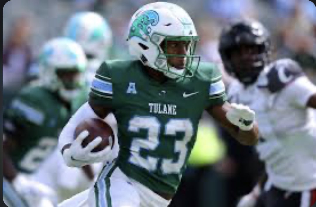 mbfl3jaylin's tweet photo. #AGTG After a great conversation with @JJMcCleskey &amp; @wesley_fritz ,I am blessed to say I have received an offer from Tulane University! #RollWave https://t.co/zRxsPLXWEM