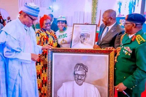 Feg_art's tweet photo. FegArt has become a Global brand. We now roll with Kings.... This is Just a fulfilment of Scriptures.  A man's gift maketh room for him, And bringeth him before great men-Pro 18:16..
It was a great privilege to present a drawing to the No. 1 citizen of Nigeria @MBuhari #nyscat50 https://t.co/1j0UsHigNd