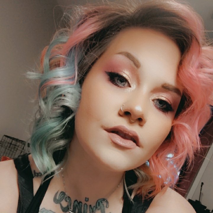 AnnaJaide16's tweet photo. #NewProfilePic https://t.co/LEyHwFOJOY