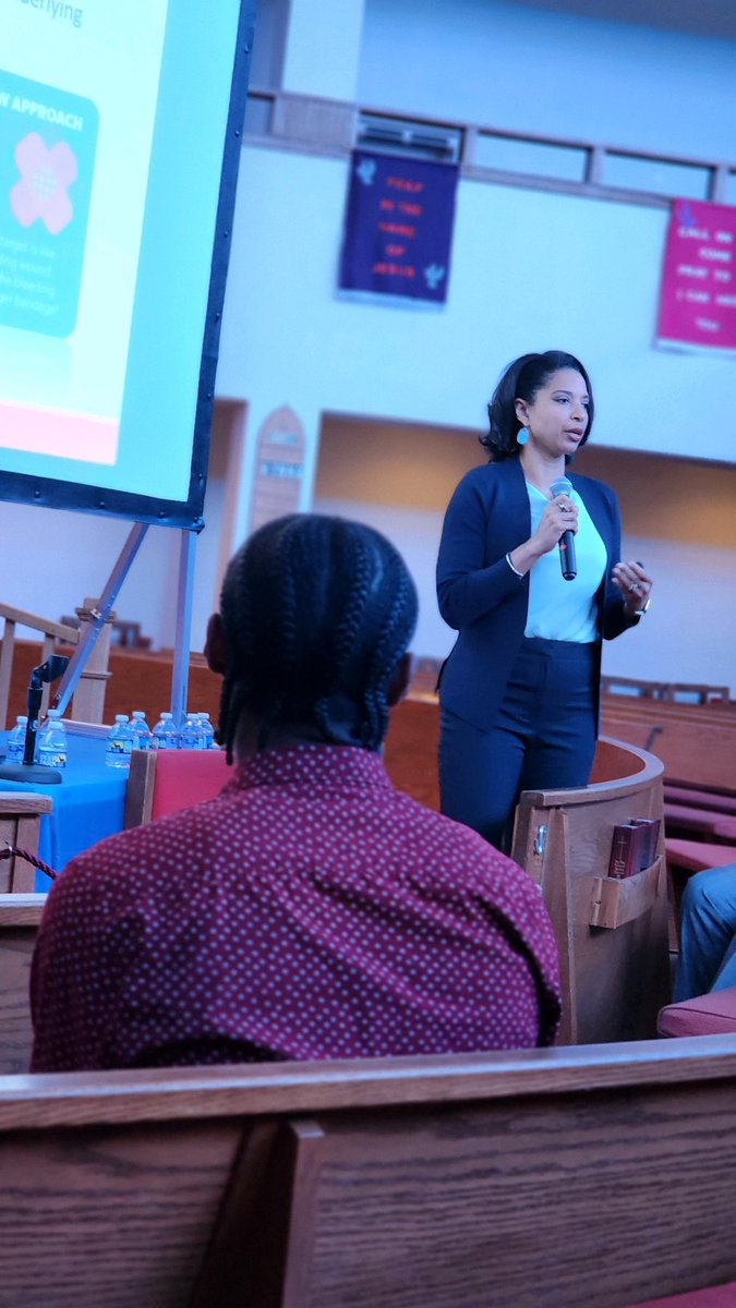 SVanterpoolMD's tweet photo. Speaking on #TargetedPainTreatment and #ChronicPelvicPain and #DiabeticPeripheralNeuropathy at the #ColorOfPain symposium - @NANS_ION @DOC_NANS @DrJGoree @VwaireO @RanyAbdallahMD https://t.co/bzWKmlLLq1