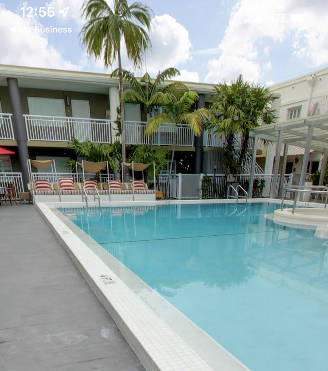 BestWesternKW's tweet photo. Saturdays are best chillin' by the pool. #chillinpoolside #BestWesternHibiscus #KeyWest #MotelLove
#KeyWest https://t.co/fnzY8jp59G