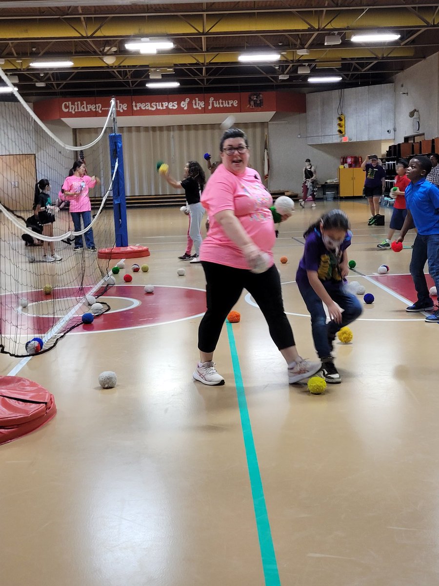 SchonePet's tweet photo. It was a great Field Day 2023! @PetroskyPirates @SchonePet https://t.co/BJ57gCfVp7