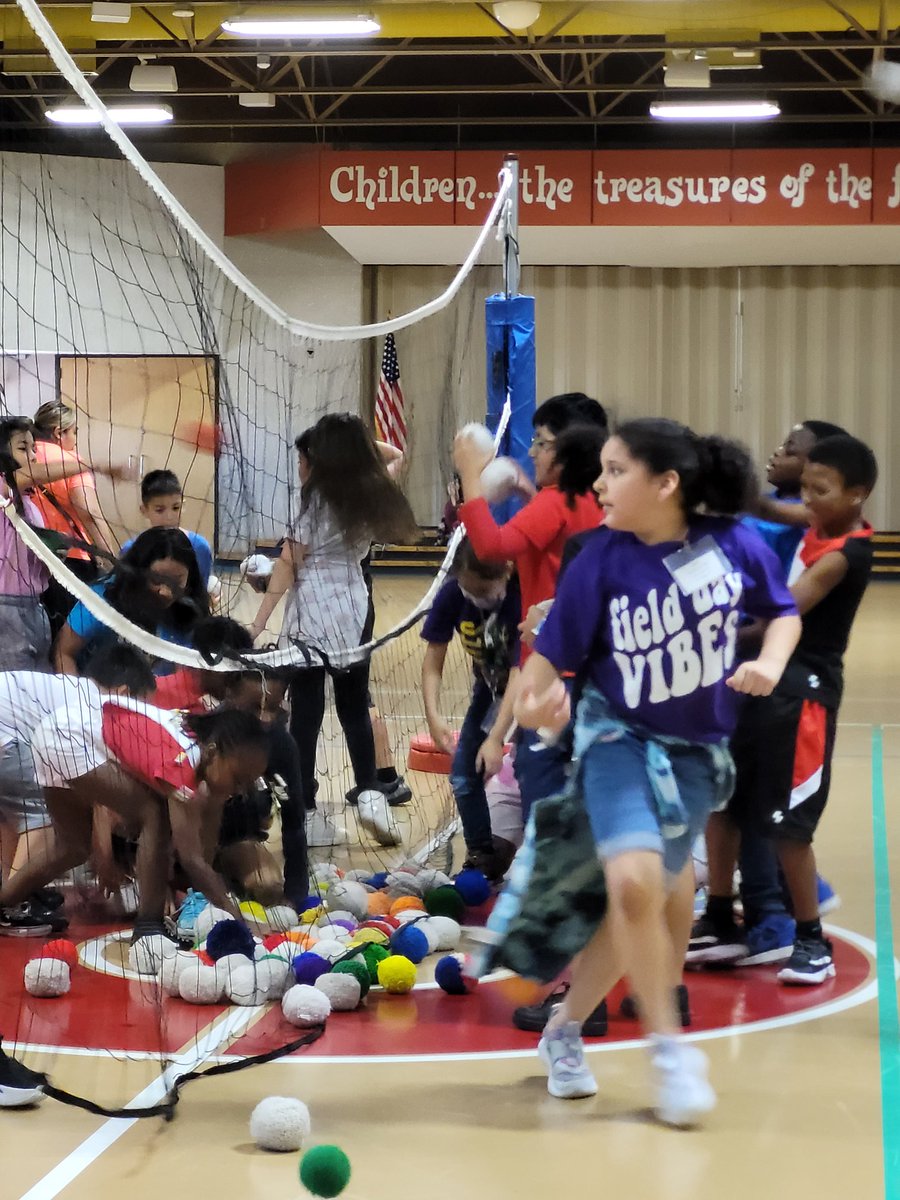 SchonePet's tweet photo. It was a great Field Day 2023! @PetroskyPirates @SchonePet https://t.co/BJ57gCfVp7