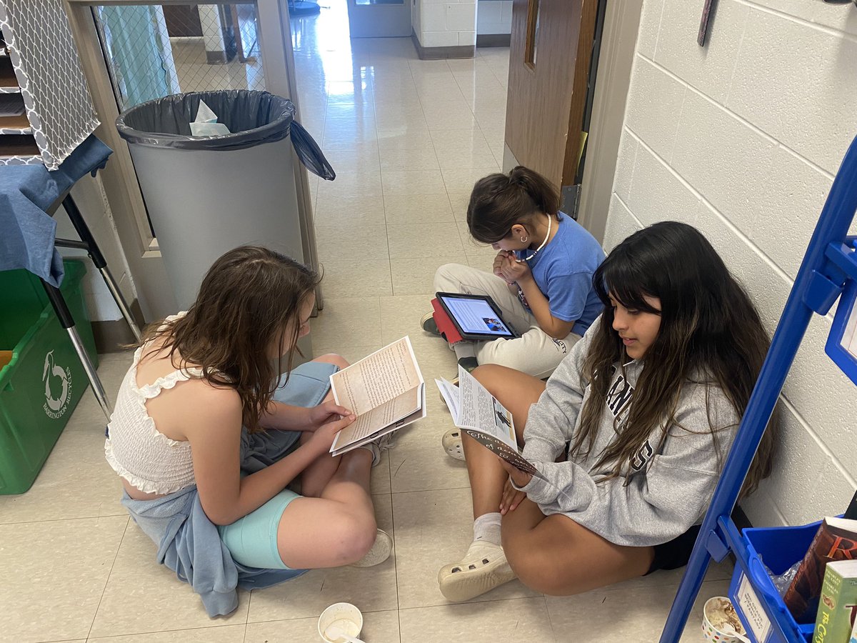 Ms. Snell tweet media