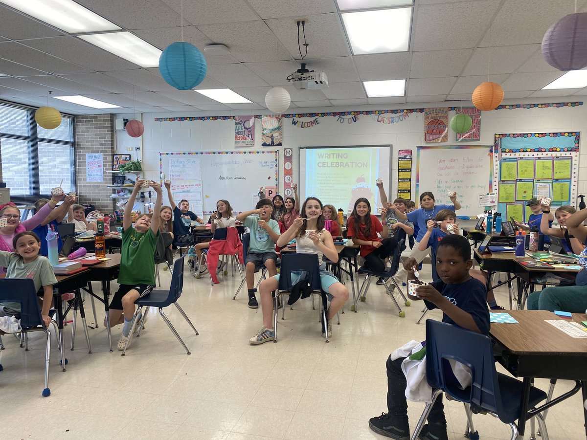 Ms. Snell tweet media